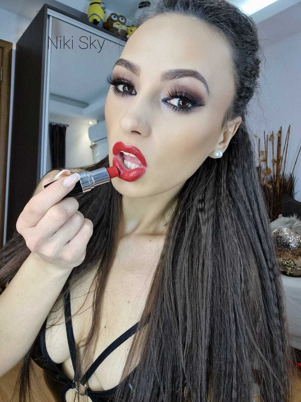 Nikisky69 (@niki_sky69), OnlyFans creator
