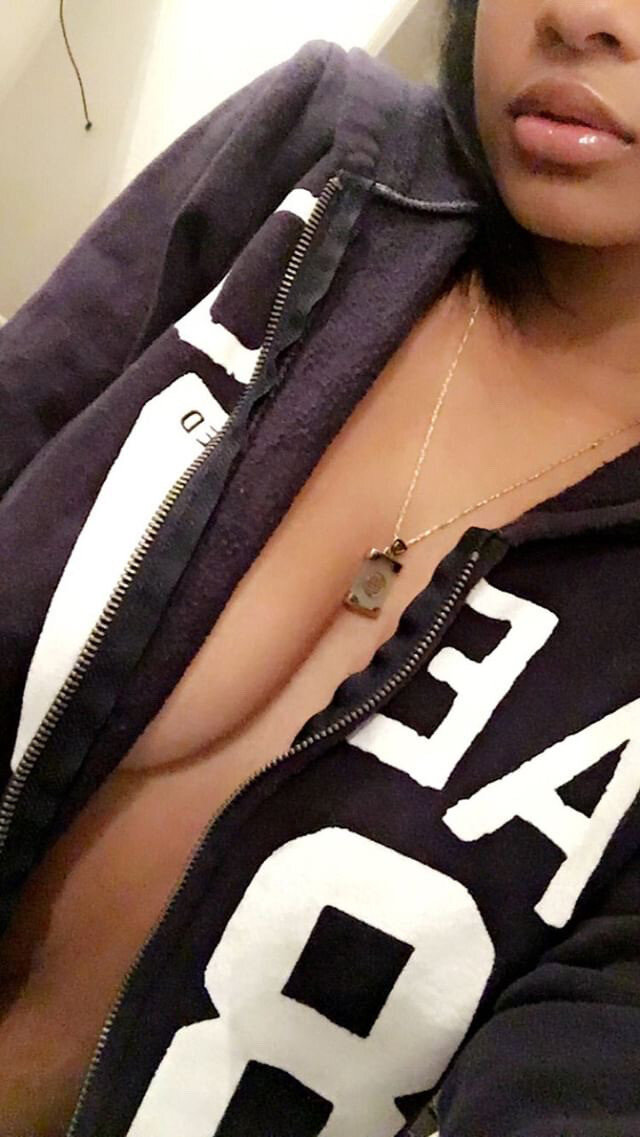 Nikiwesttt (@nikiwesttt), OnlyFans creator