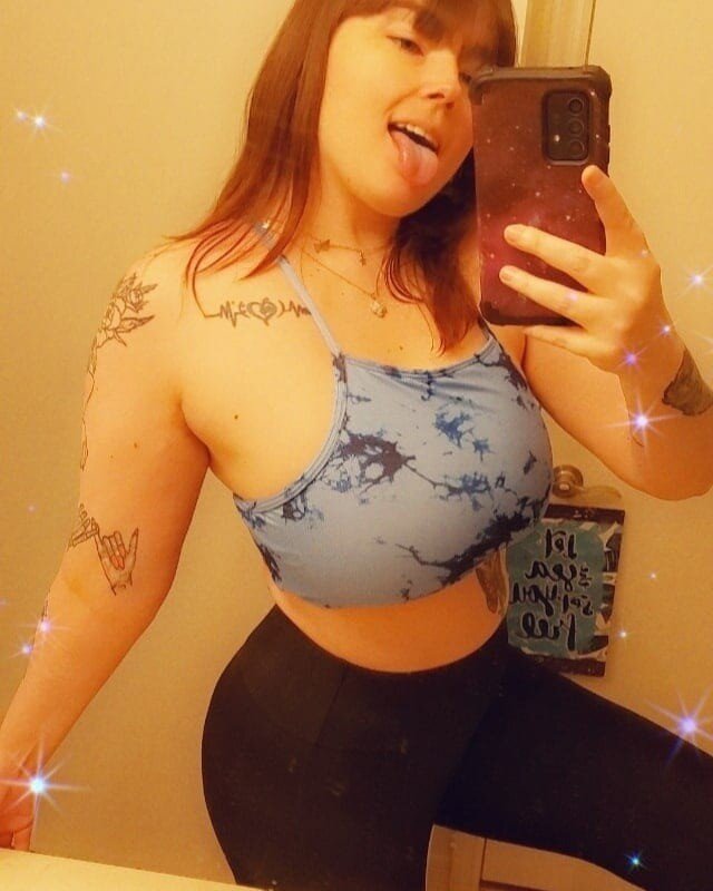 Nikki2litty (@nikki2litty), OnlyFans creator
