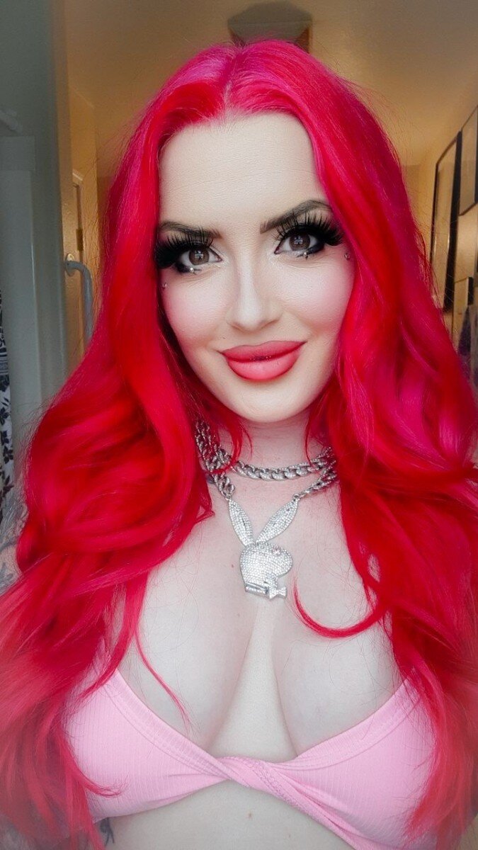 Nikkiice (@nikkiice), OnlyFans creator