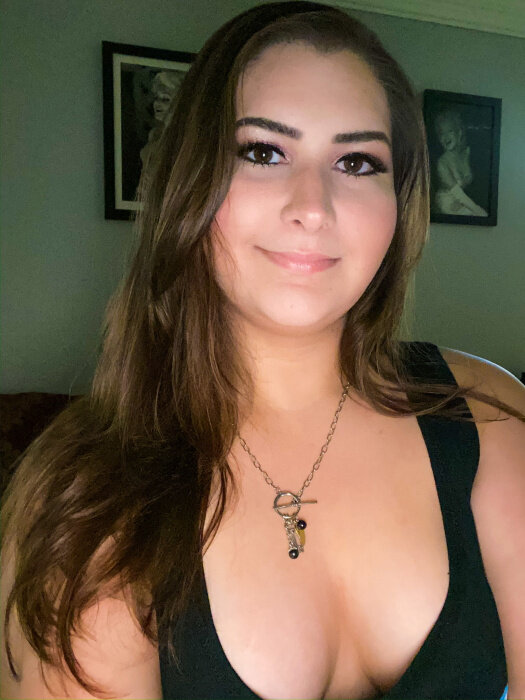 Nikkikona28 (@nikkikona28), OnlyFans creator