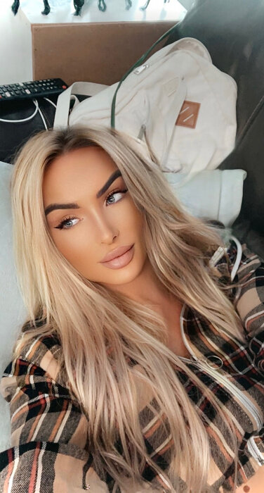 Nikkilovv (@nikkilovv), OnlyFans creator