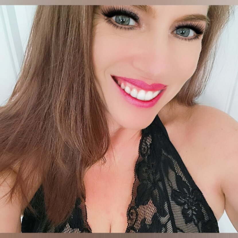 Nikkinevada1 (@nikkinevada1), OnlyFans creator