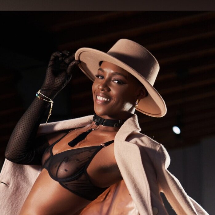 Nikkisinclair (@nikkisinclair), OnlyFans creator