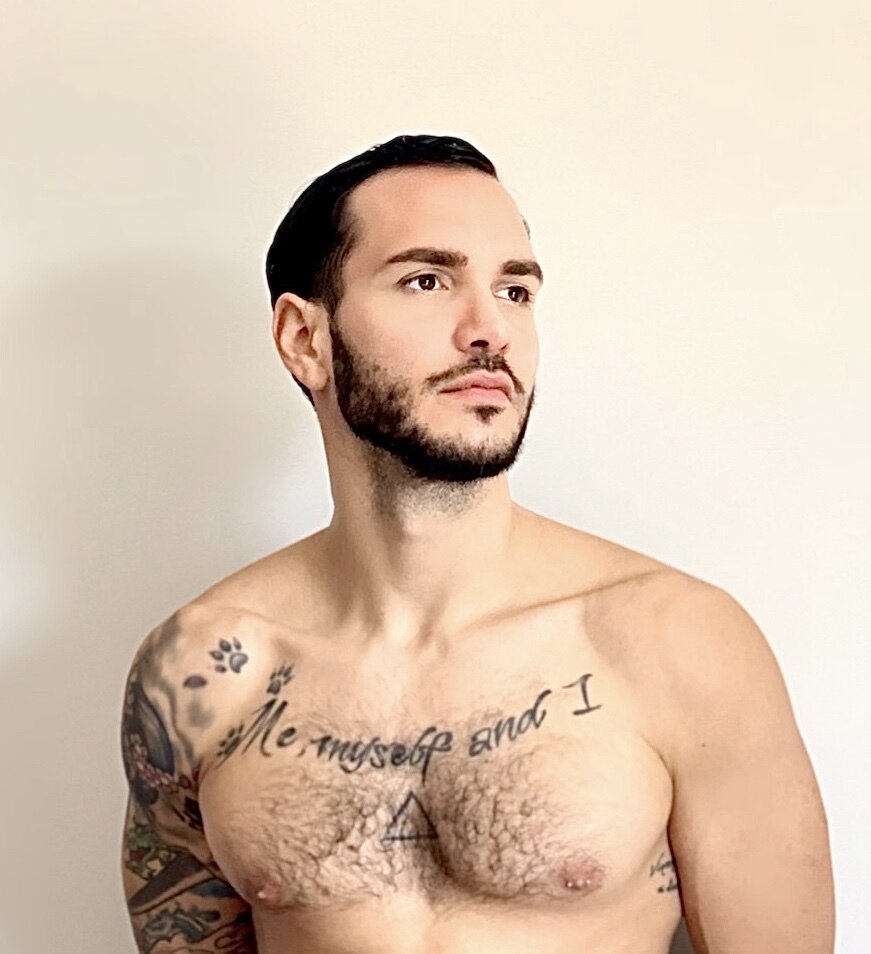 Nikoazrael (@niko_azrael), OnlyFans creator