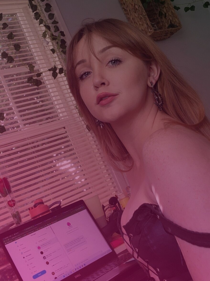 Nikolenashxxx (@nikolenashxxx), OnlyFans creator
