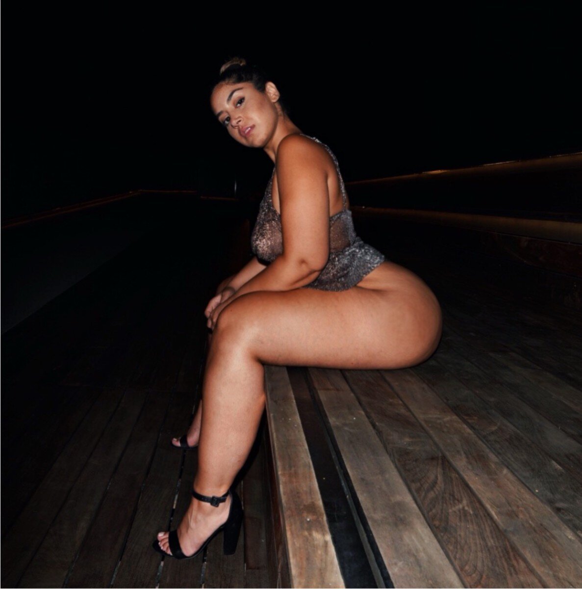Niloo24 (@niloo24), OnlyFans creator