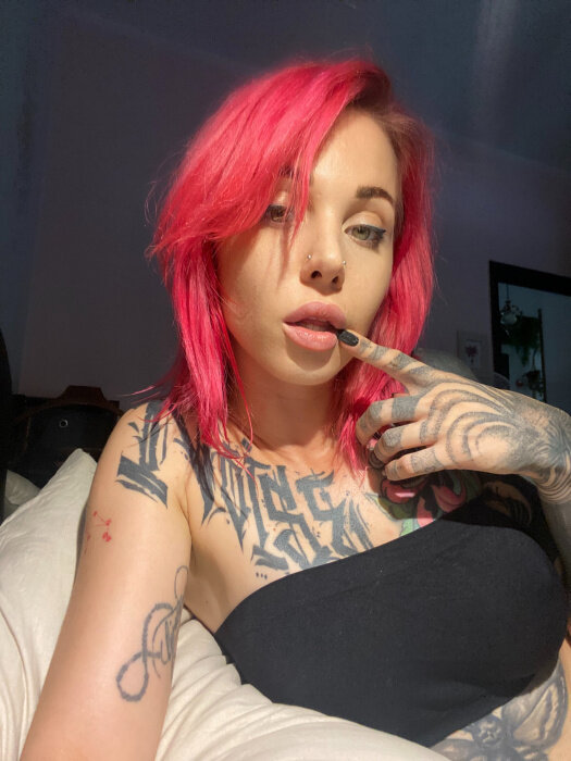 Ninettaaa (@ninettaaa), OnlyFans creator
