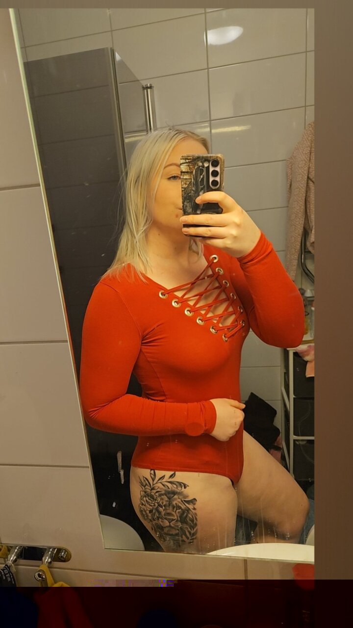 Nini9818vip (@nini9818_vip), OnlyFans creator