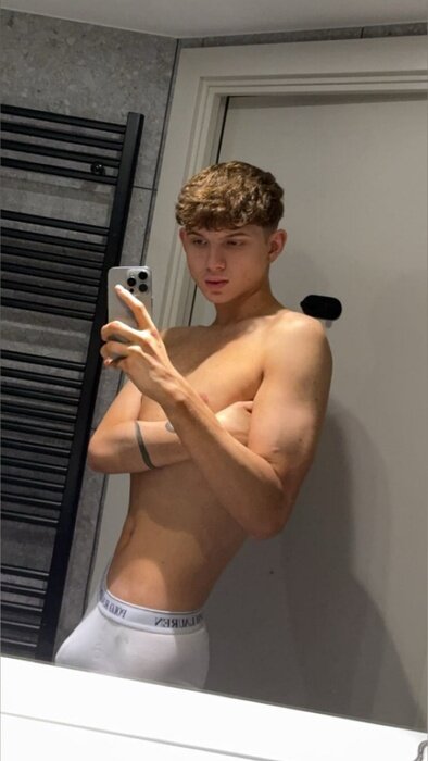 Noahtwnk (@noah_twnk), OnlyFans creator