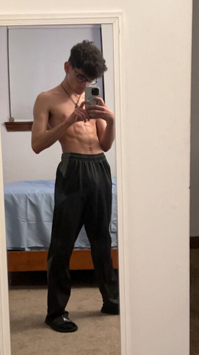 Noahclarkexxxx (@noahclarke_xxxx), OnlyFans creator