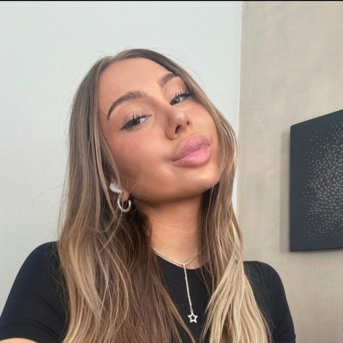 Noemieofficial (@noemie.official), OnlyFans creator