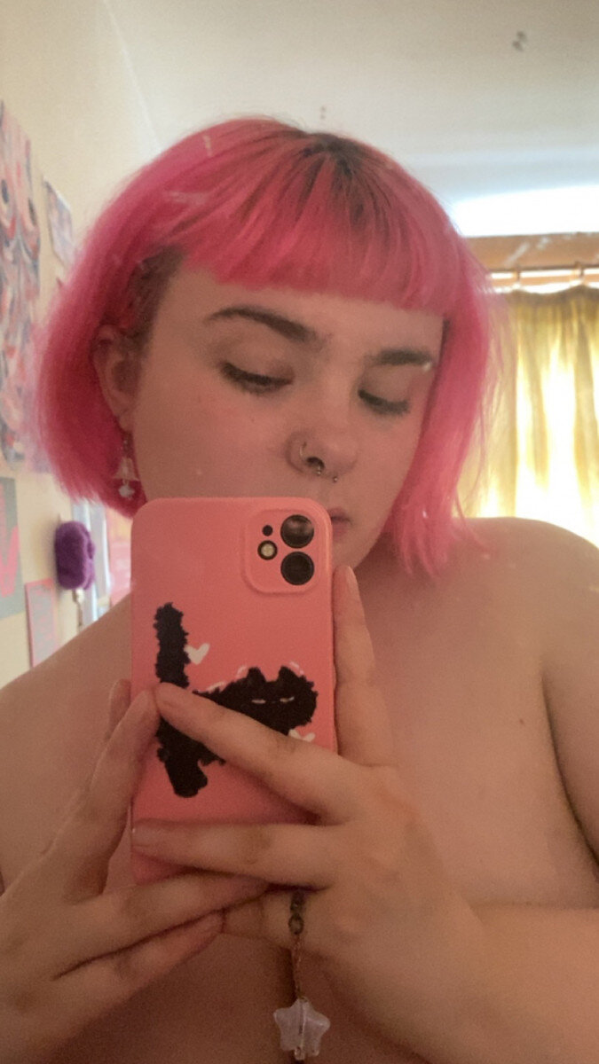 Nol0vel0st (@nol0vel0st), OnlyFans creator