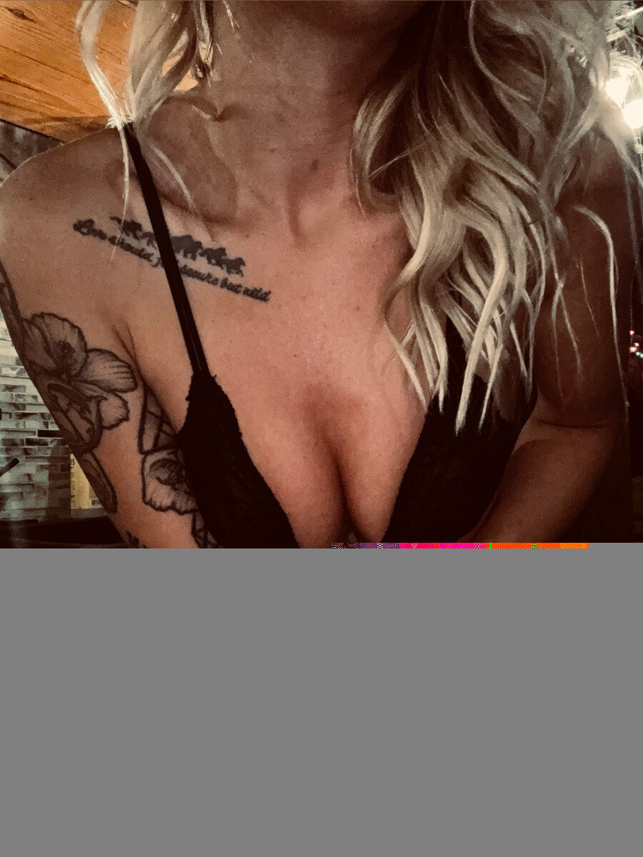 Nomadicnaughty (@nomadicnaughty), OnlyFans creator