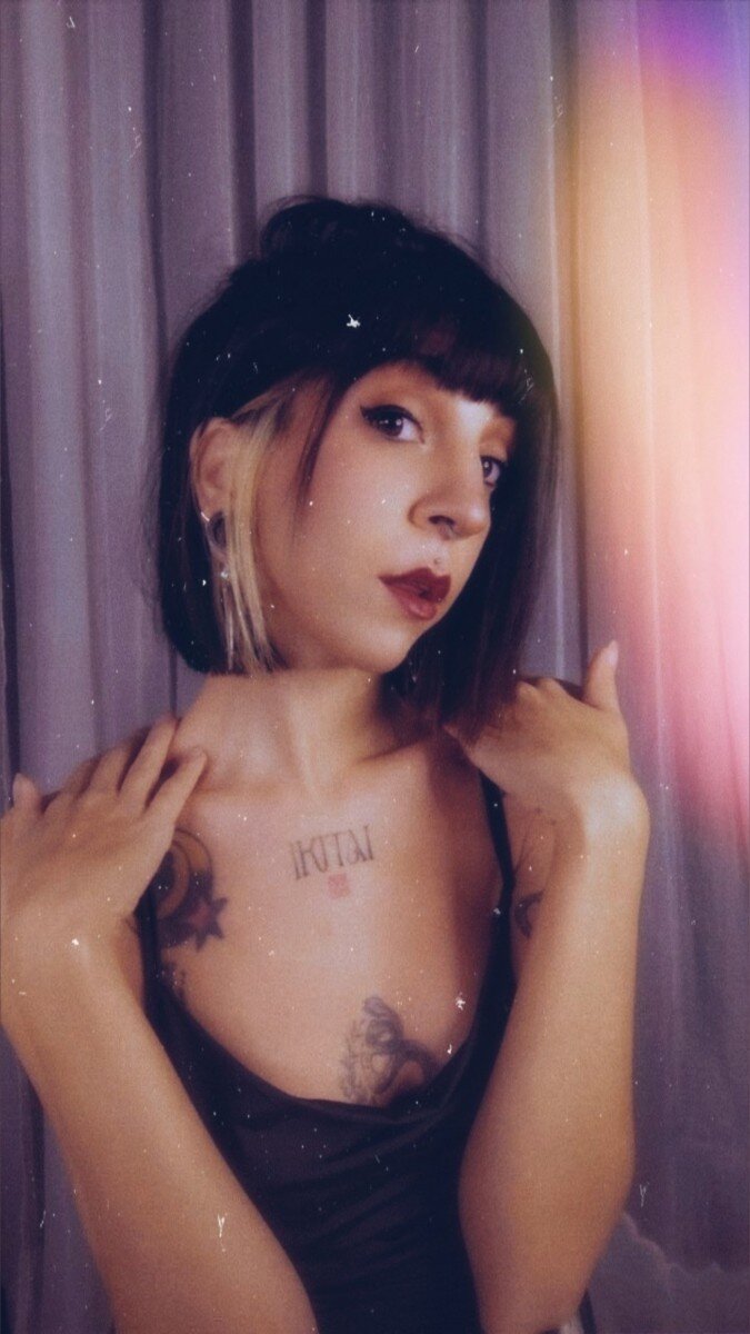 Nomoreflowersformynipple (@nomoreflowersformynipple), OnlyFans creator