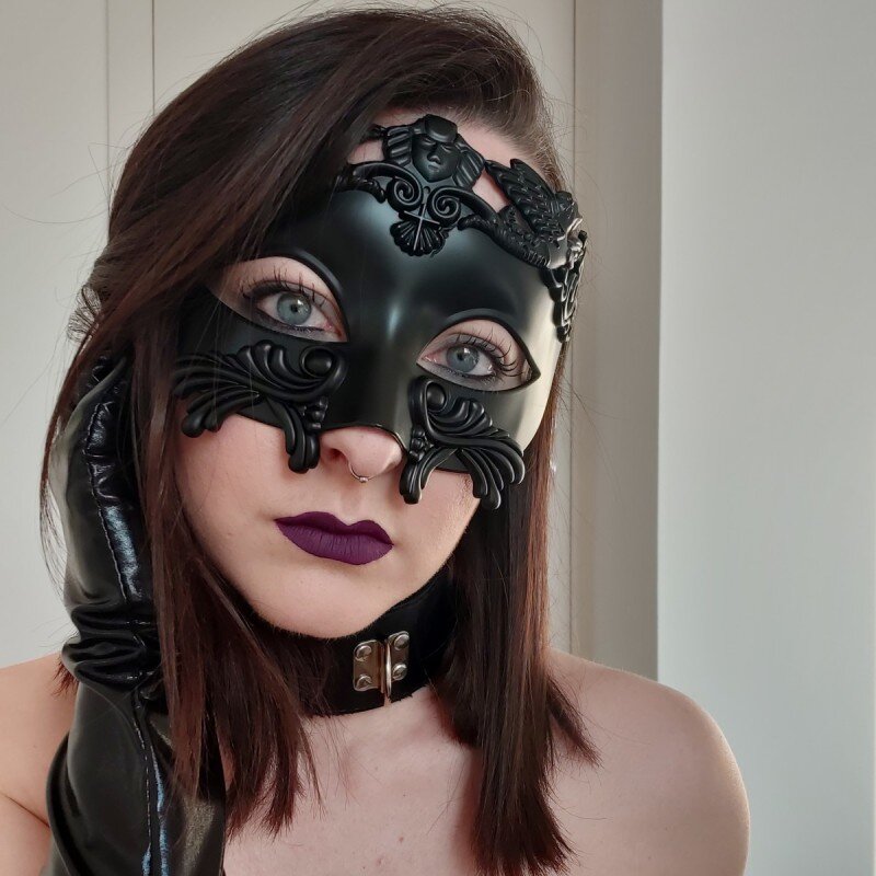 Nora (@norafox1), OnlyFans creator