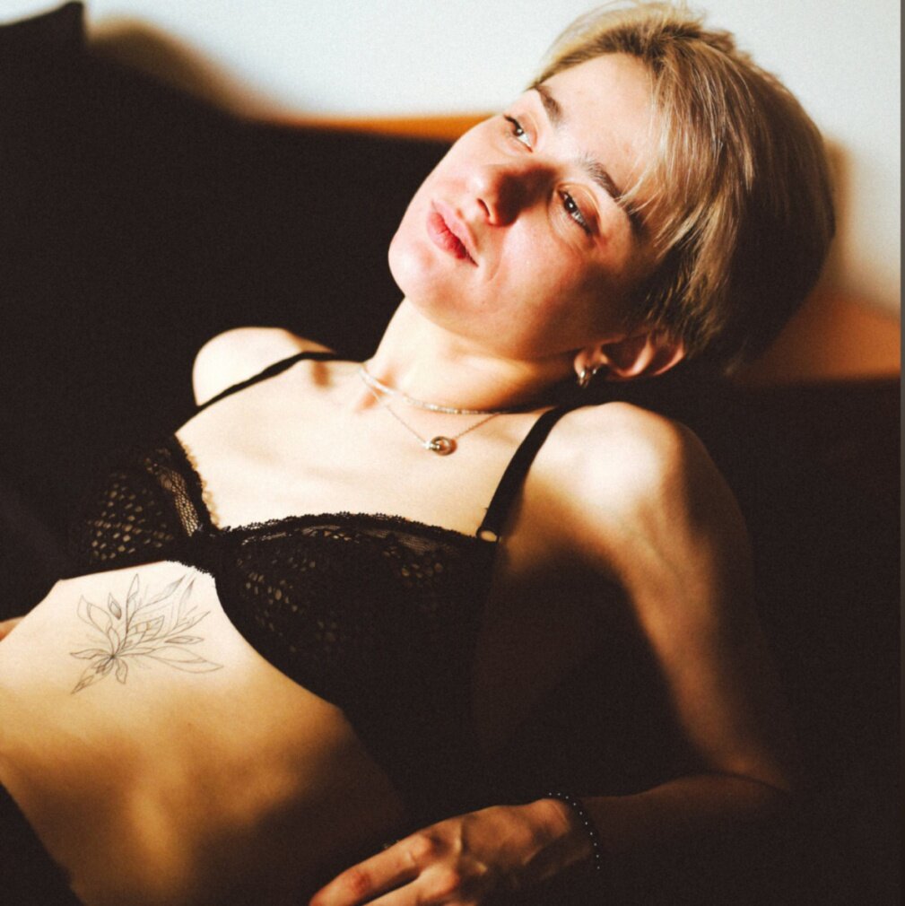 Notyourwifelife (@not_your_wife_life), OnlyFans creator