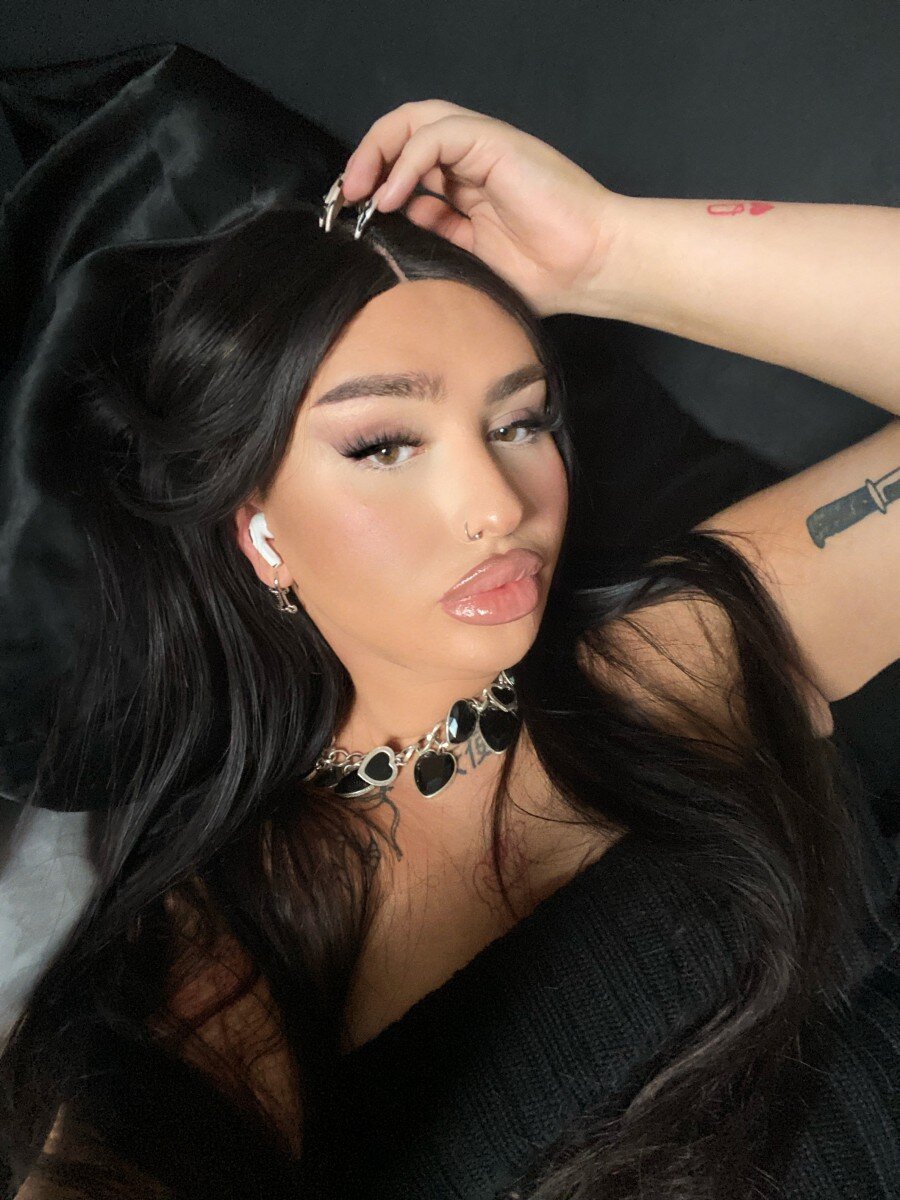 Notyourangel22 (@notyourangel22), OnlyFans creator