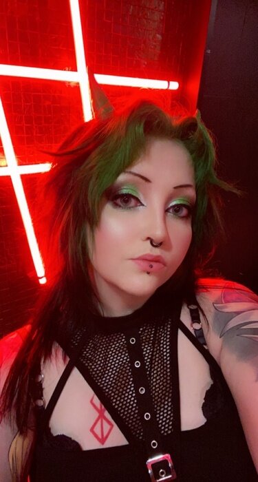 Noxxiya (@noxxiya), OnlyFans creator