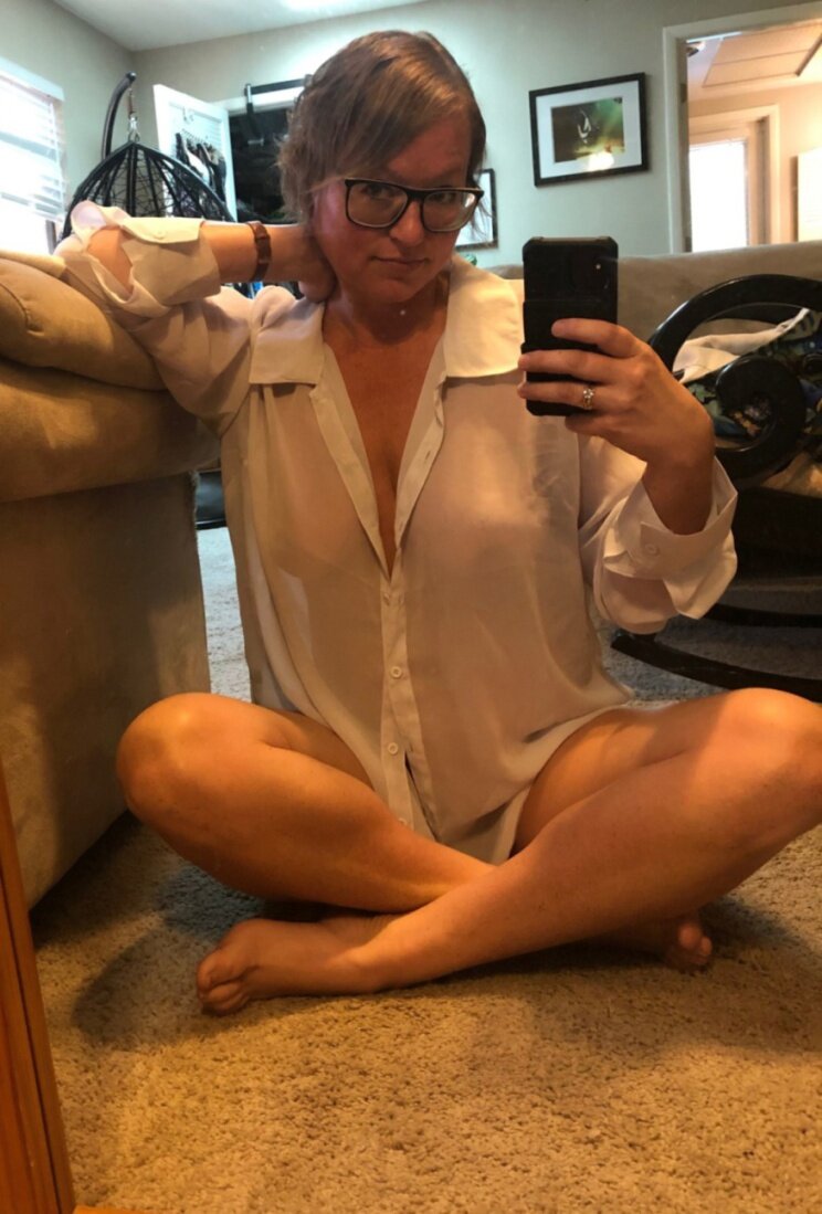 Nudeyweekender (@nudeyweekender), OnlyFans creator