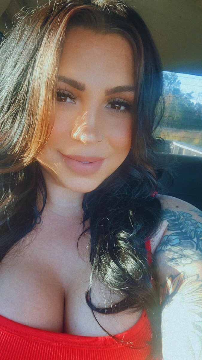 Nursebnicki69 (@nursebnicki69), OnlyFans creator