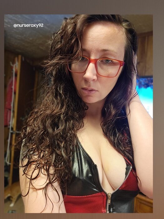 Nurseroxy92vip (@nurseroxy92vip), OnlyFans creator