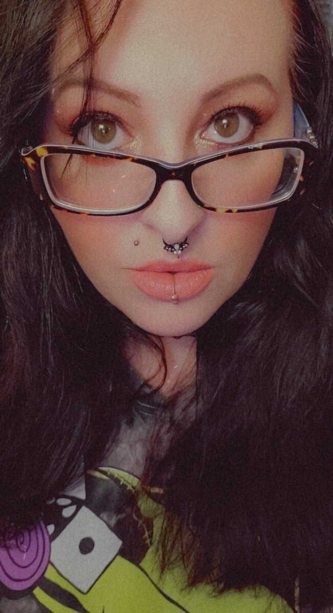 Nuttygirl84 (@nuttygirl84), OnlyFans creator