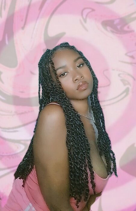 Obeyelaine (@obeyelaine), OnlyFans creator