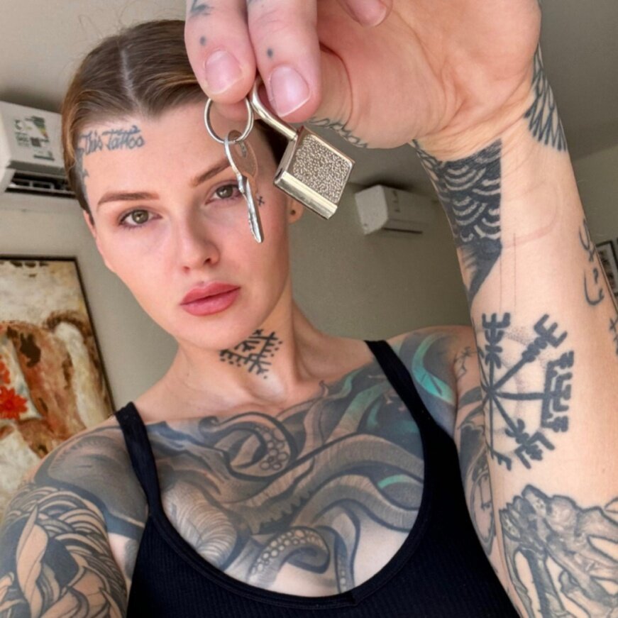 Obeymelissa (@obeymelissa), OnlyFans creator