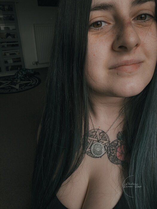 Obsidianravenrosepremium (@obsidianravenrosepremium), OnlyFans creator
