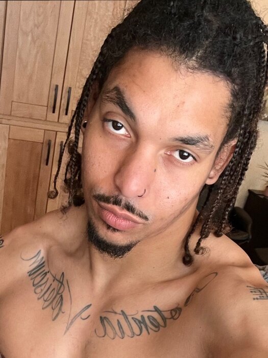 Oddlym (@oddly.m), OnlyFans creator