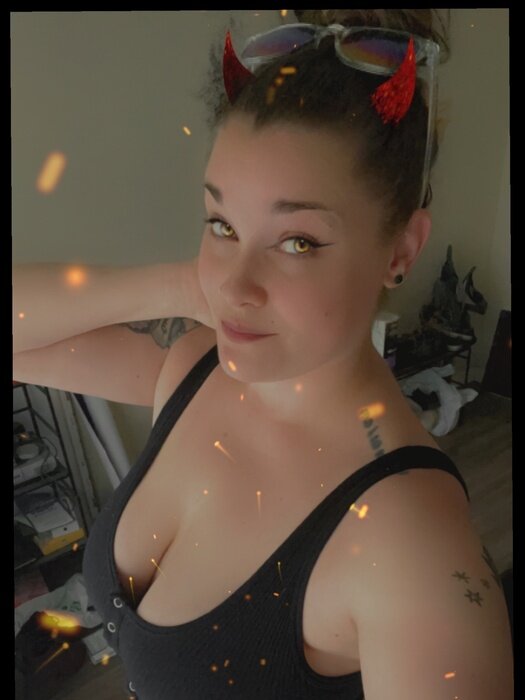 Just (@odysseyrae), OnlyFans creator
