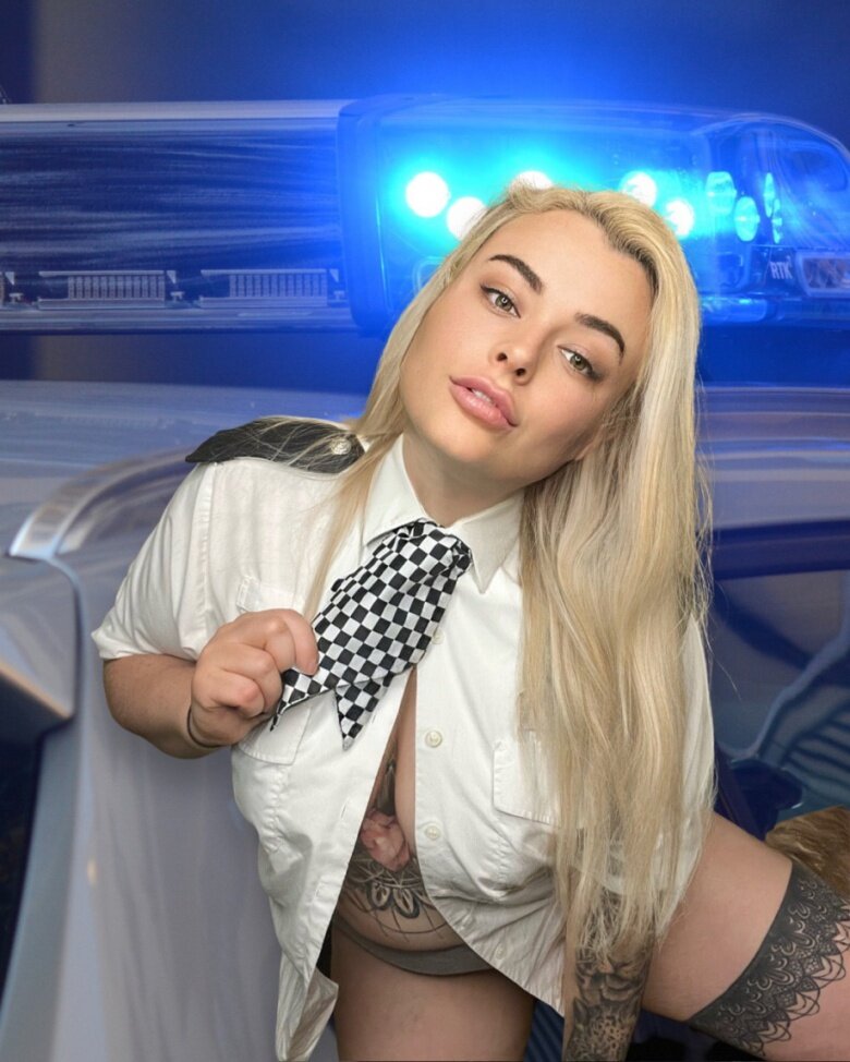 Officernaughtyx (@officer_naughtyx), OnlyFans creator