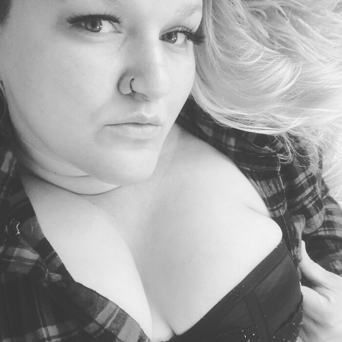 Oilfieldvixen (@oilfieldvixen), OnlyFans creator