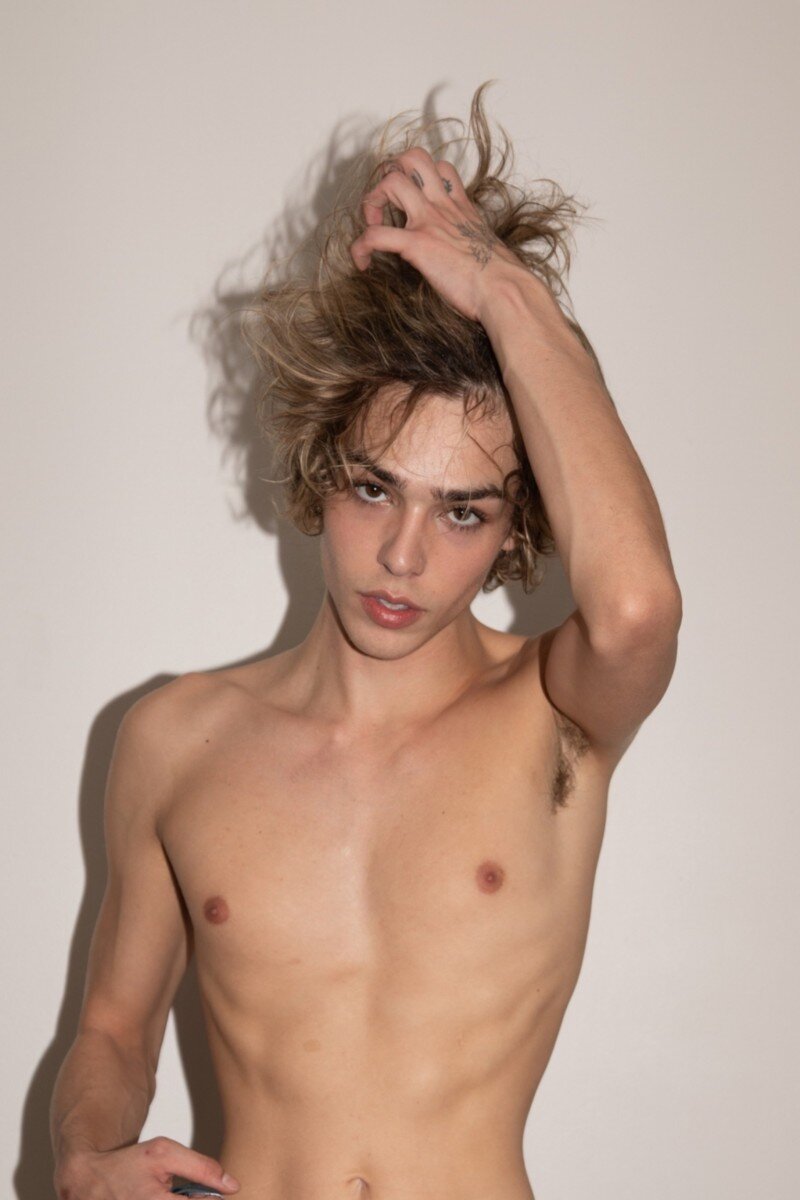 Okayjohnnyboy (@okayjohnnyboy), OnlyFans creator