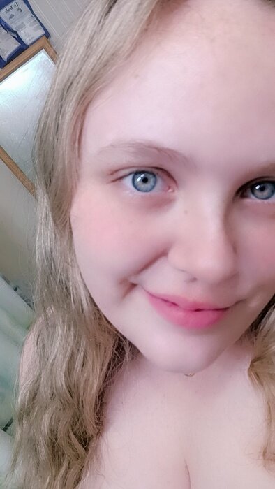 Oliviablunts (@oliviablunts), OnlyFans creator