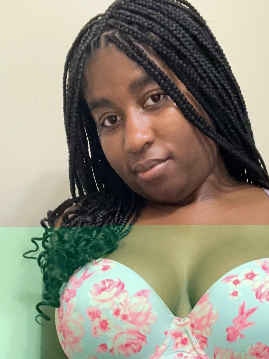 Olivialilyfox (@olivialilyfox), OnlyFans creator
