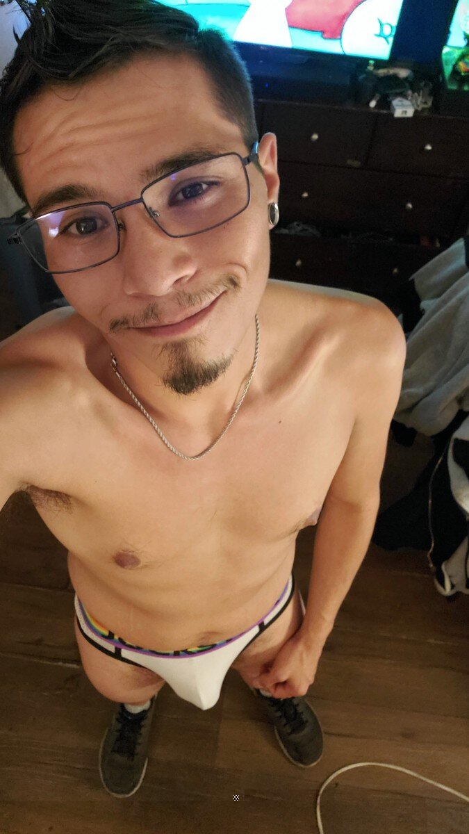 Onefallenboy28 (@onefallenboy28), OnlyFans creator