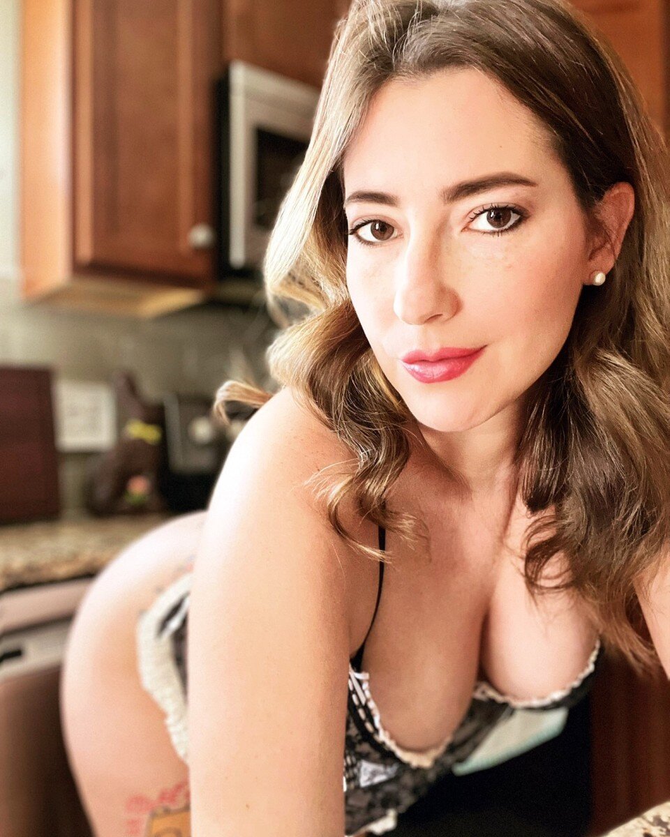 Onewiselady (@onewiselady), OnlyFans creator