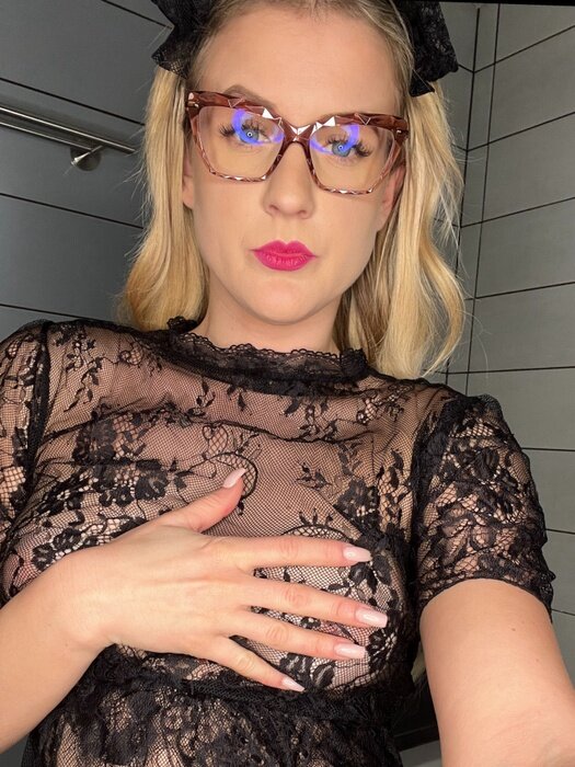 onlymisslatzayo (@onlymisslatzayo), OnlyFans creator