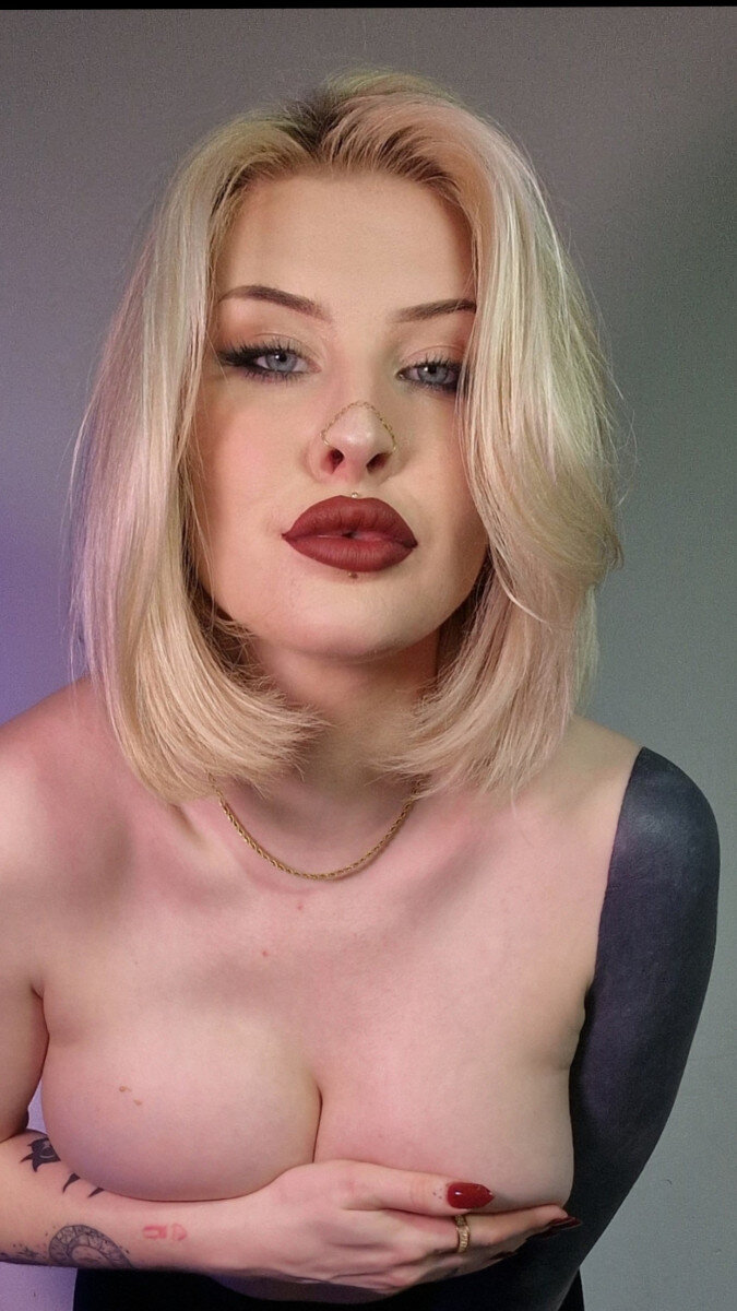 Onlymistressred (@onlymistressred), OnlyFans creator