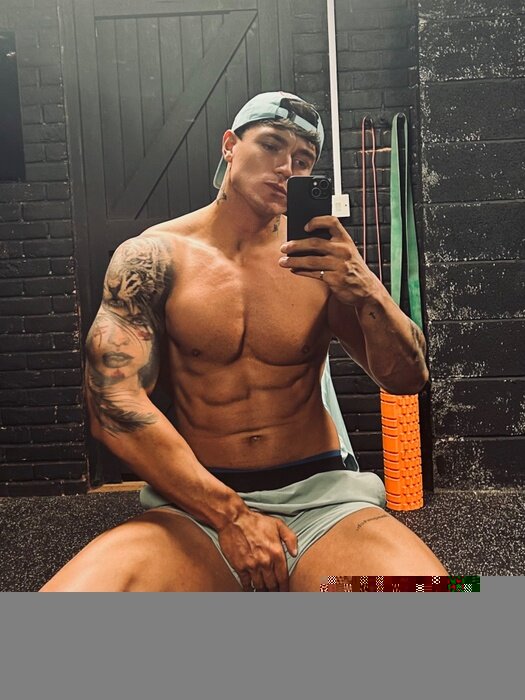 Onlyollyy (@onlyollyy), OnlyFans creator