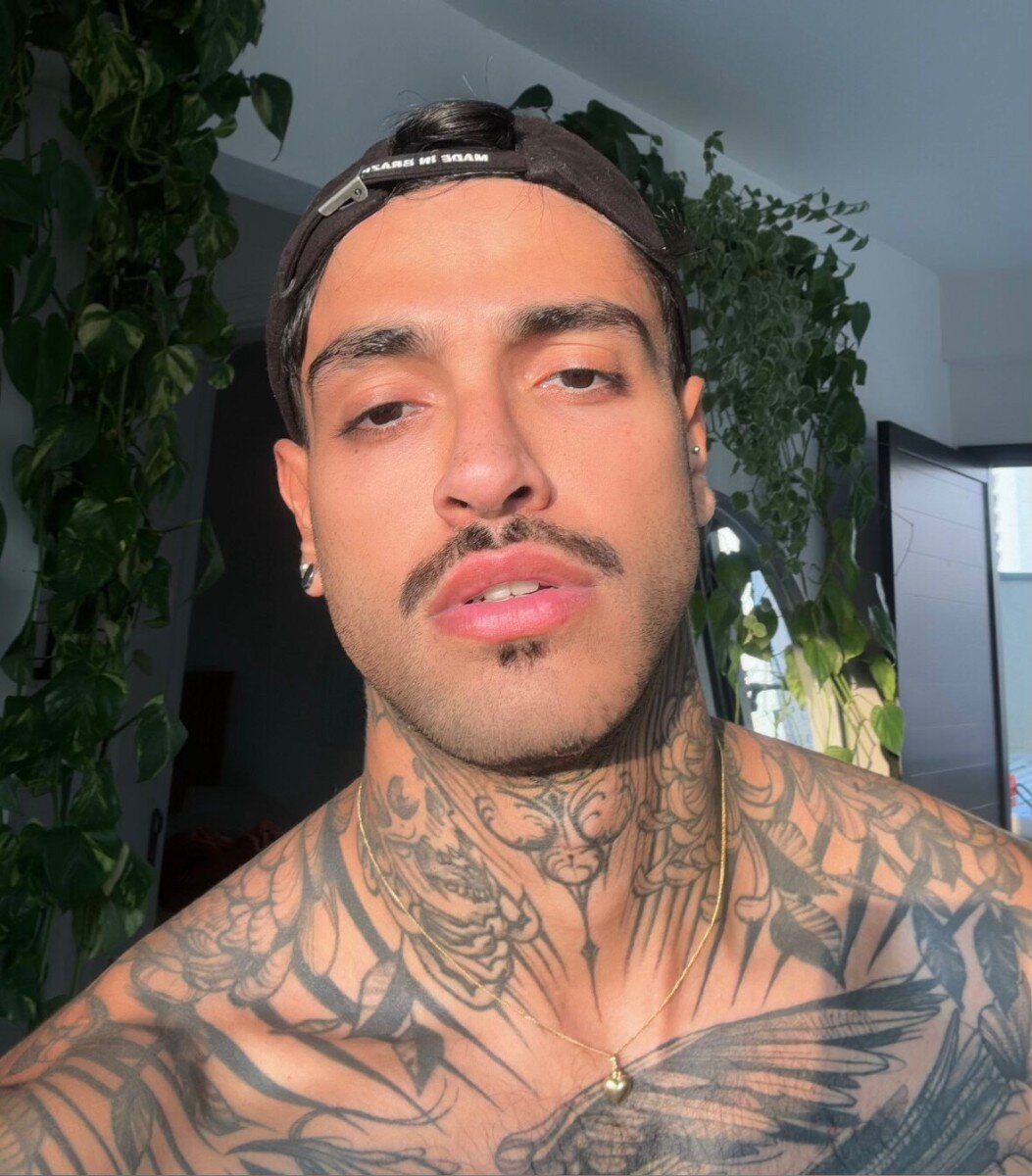 Oparanoiaviva (@oparanoiaviva), OnlyFans creator
