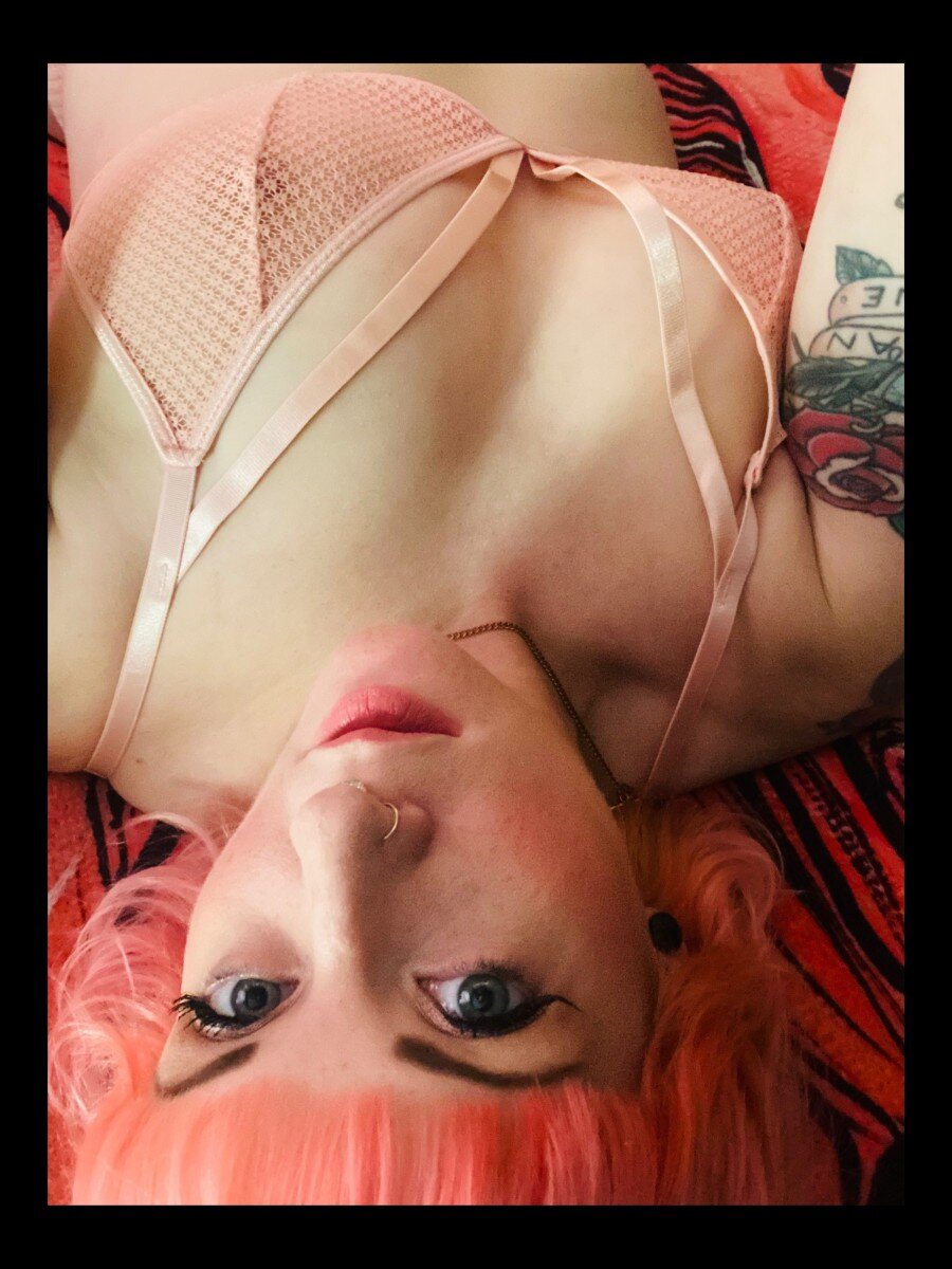 Orphanannie86 (@orphanannie86), OnlyFans creator