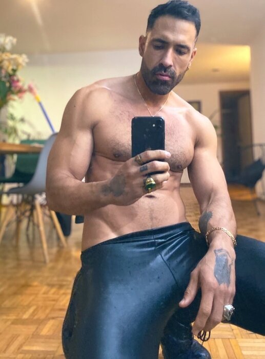 Osirisorozco10 (@osirisorozco10), OnlyFans creator