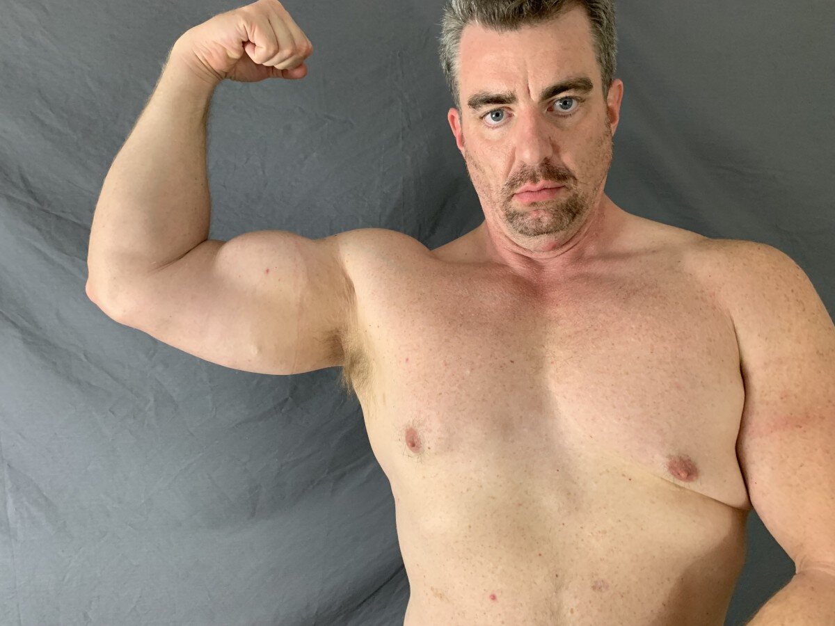 Outihulk (@outihulk), OnlyFans creator