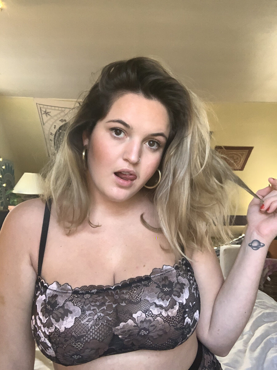 Paigeisabelle (@paigeisabelle), OnlyFans creator