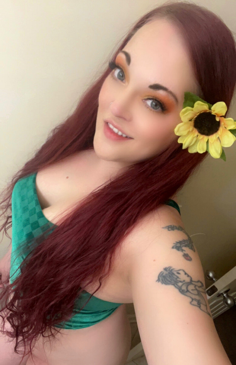 Paisleyprincessfree (@paisleyprincessfree), OnlyFans creator