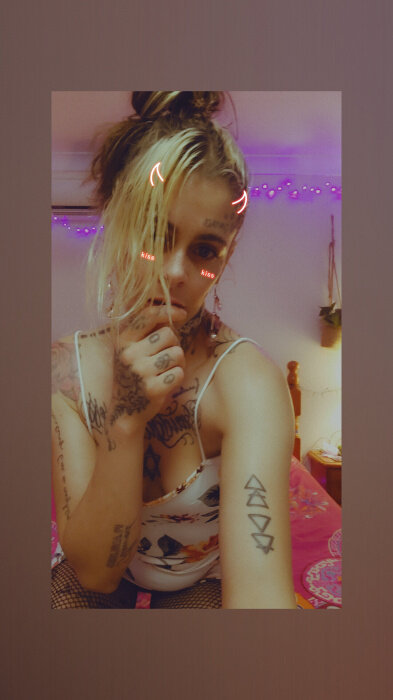 Pandaeyes (@pandaeyes), OnlyFans creator