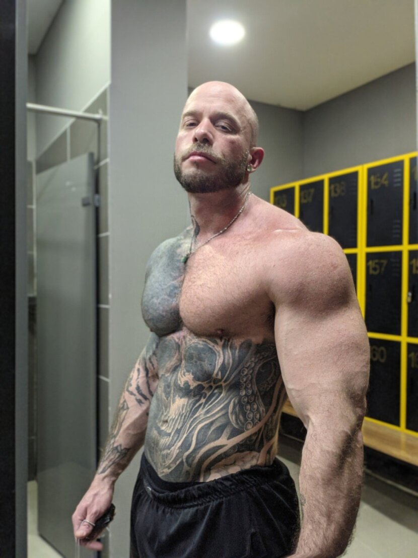 Papixtrong (@papixtrong), OnlyFans creator